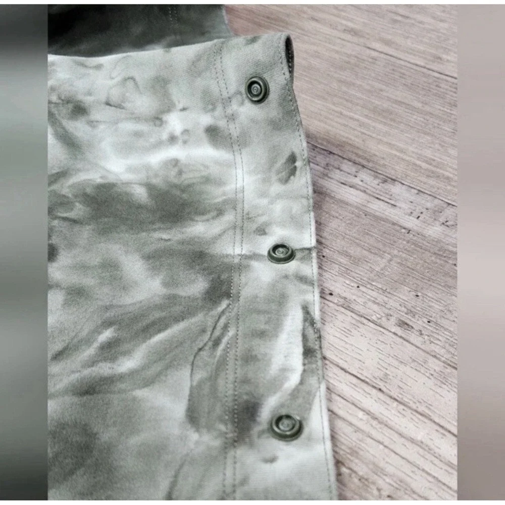 Lululemon Customizable‎ Snap Scarf Camo Green NEW With Tag Wear 10 Ways